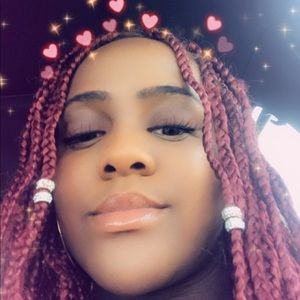 Meet your Posher, Anissa